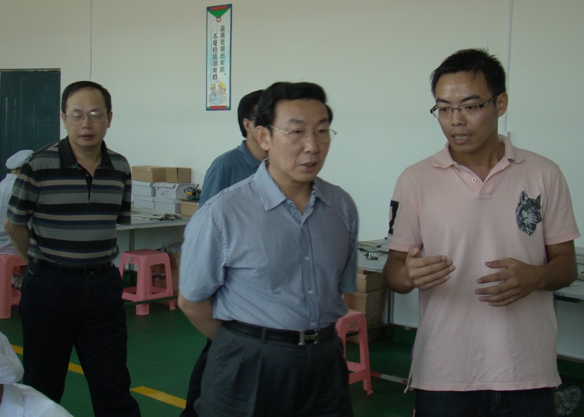 QQ截图20130603093936.jpg